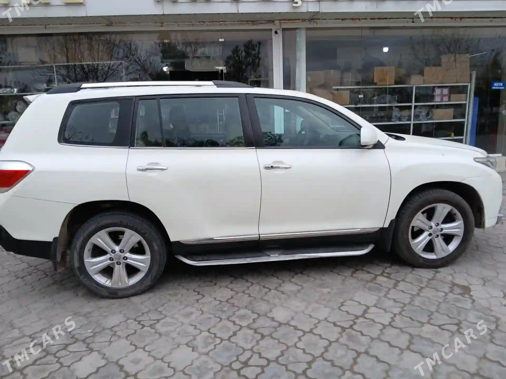 Toyota Highlander 2011 - 320 000 TMT - Мары - img 4