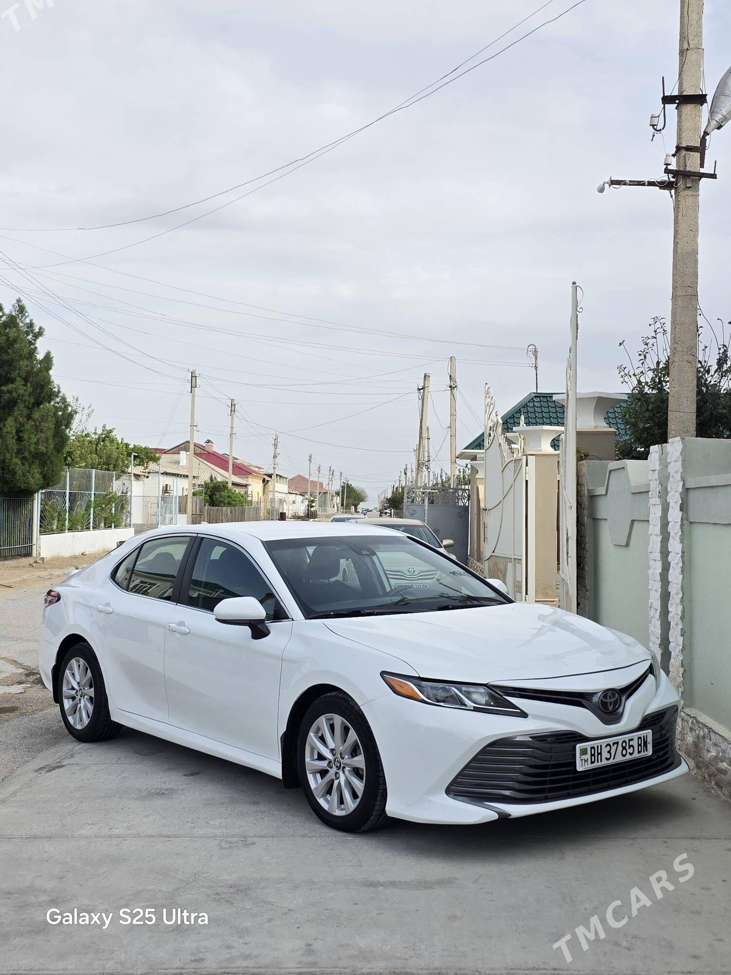 Toyota Camry 2020 - 310 000 TMT - Balkanabat - img 9