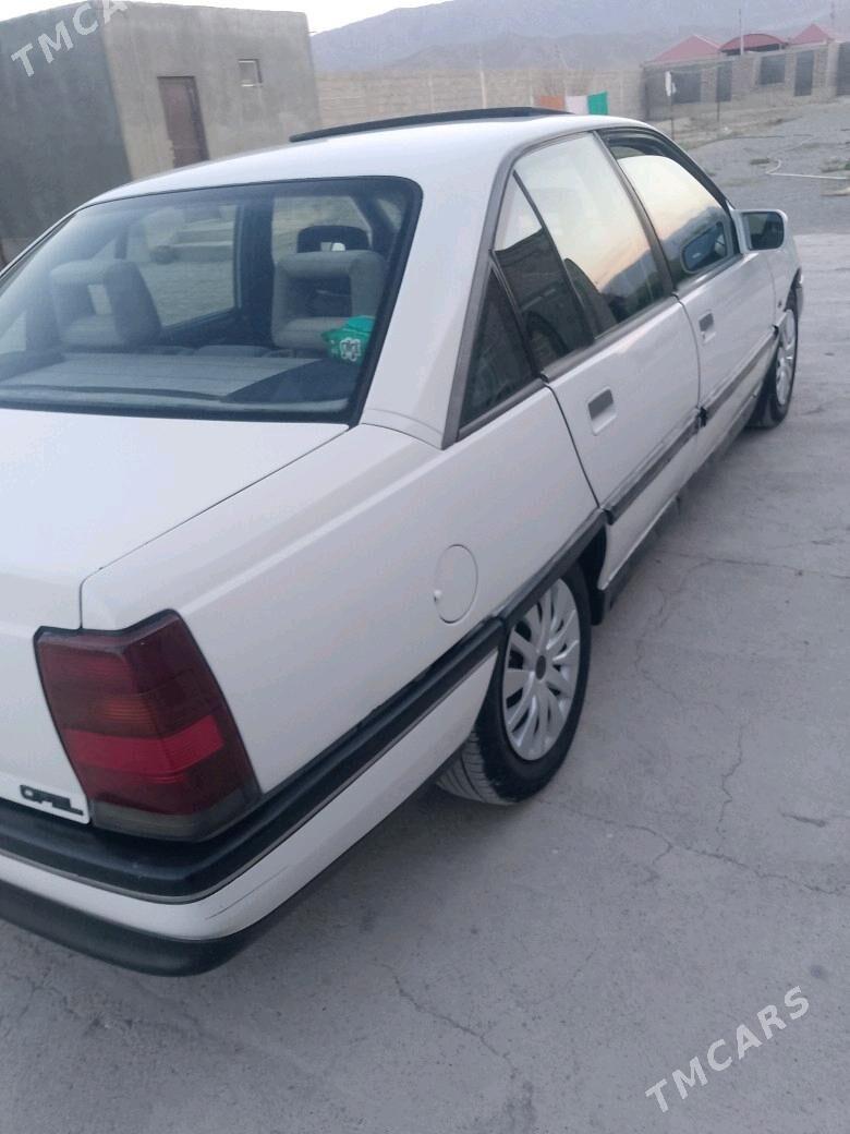 Opel Omega 1988 - 28 000 TMT - Бахарден - img 4
