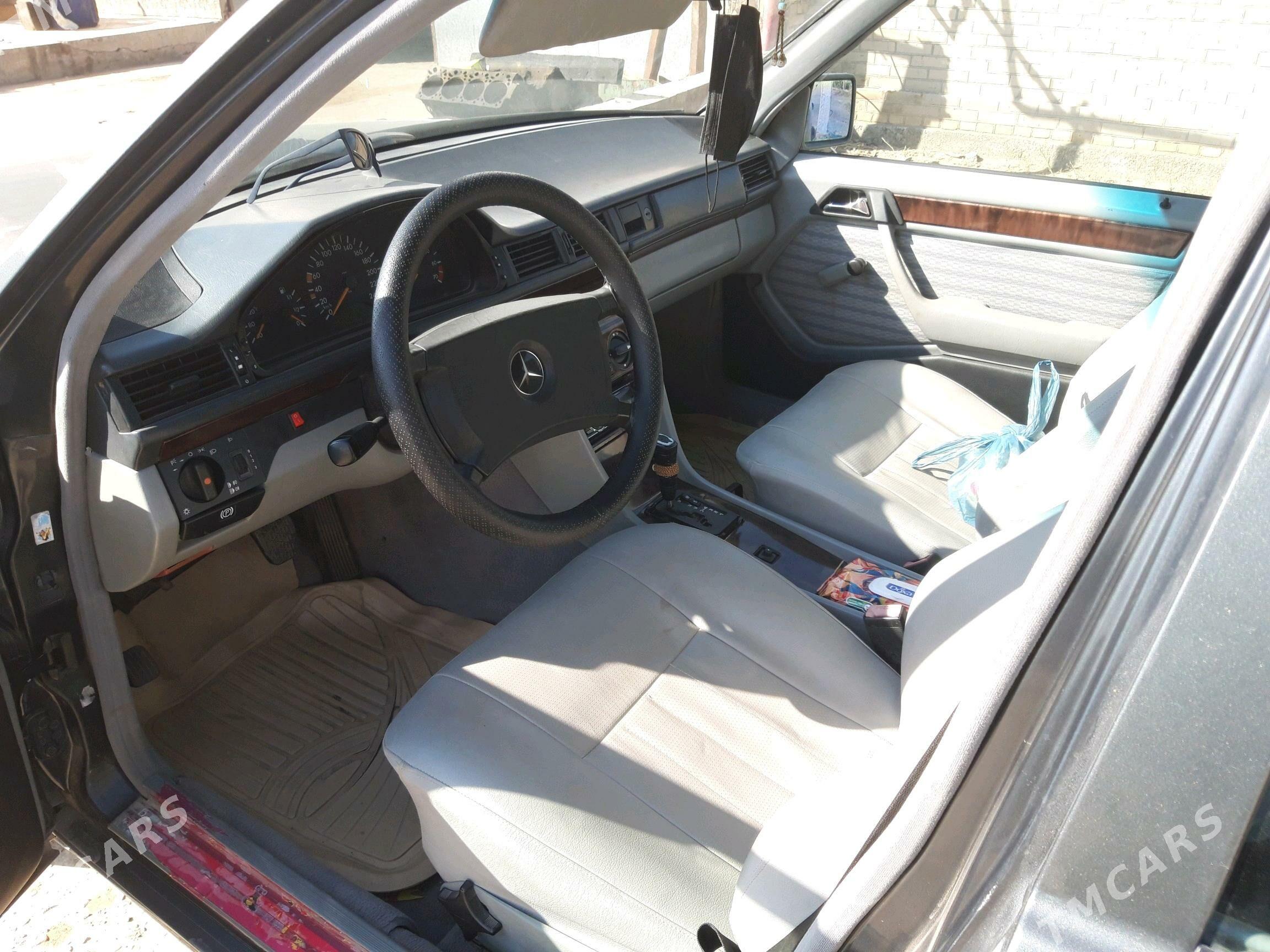 Mercedes-Benz 230E 1991 - 30 000 TMT - Türkmenabat - img 6
