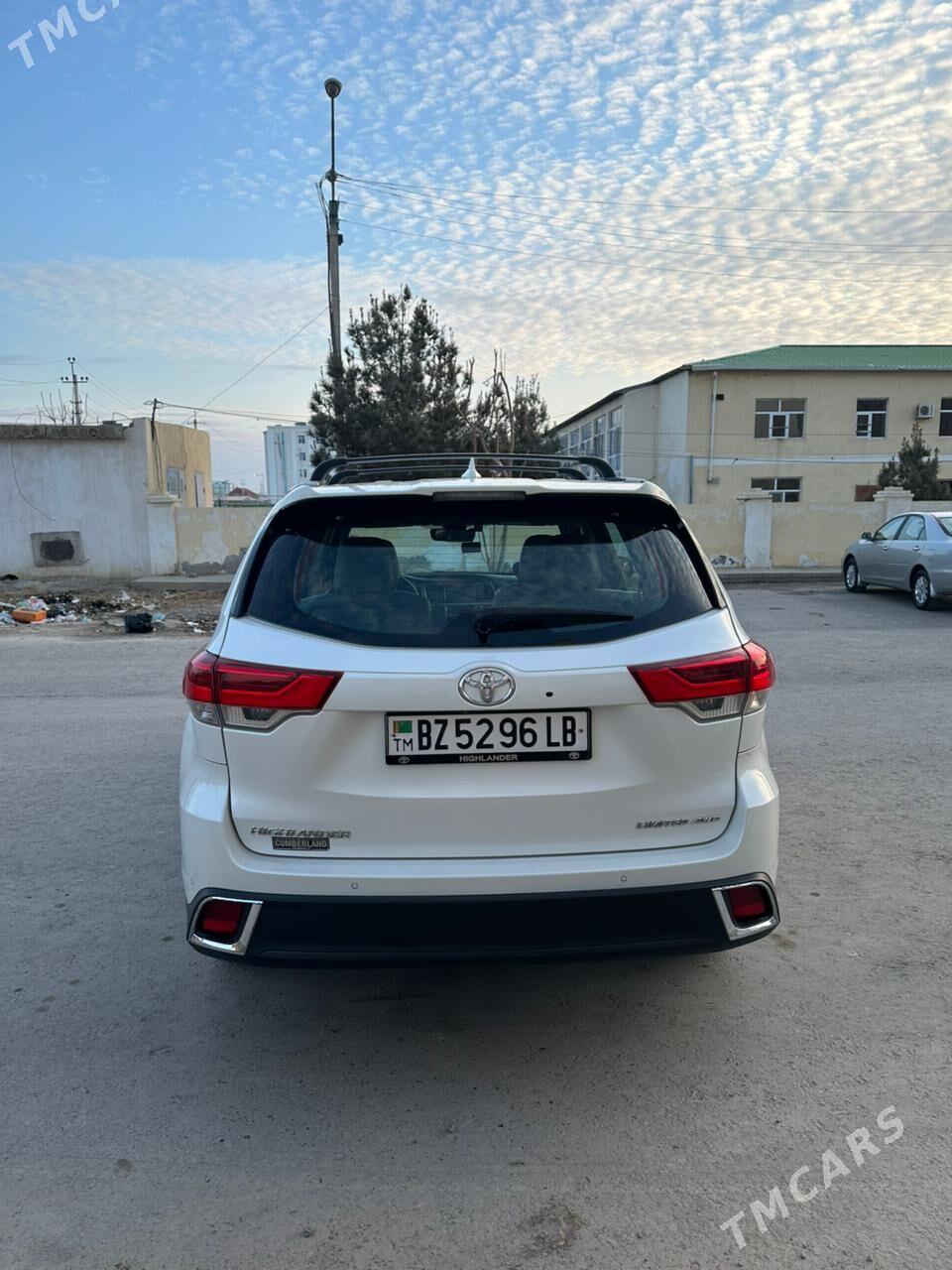 Toyota Highlander 2017 - 450 000 TMT - Туркменабат - img 1