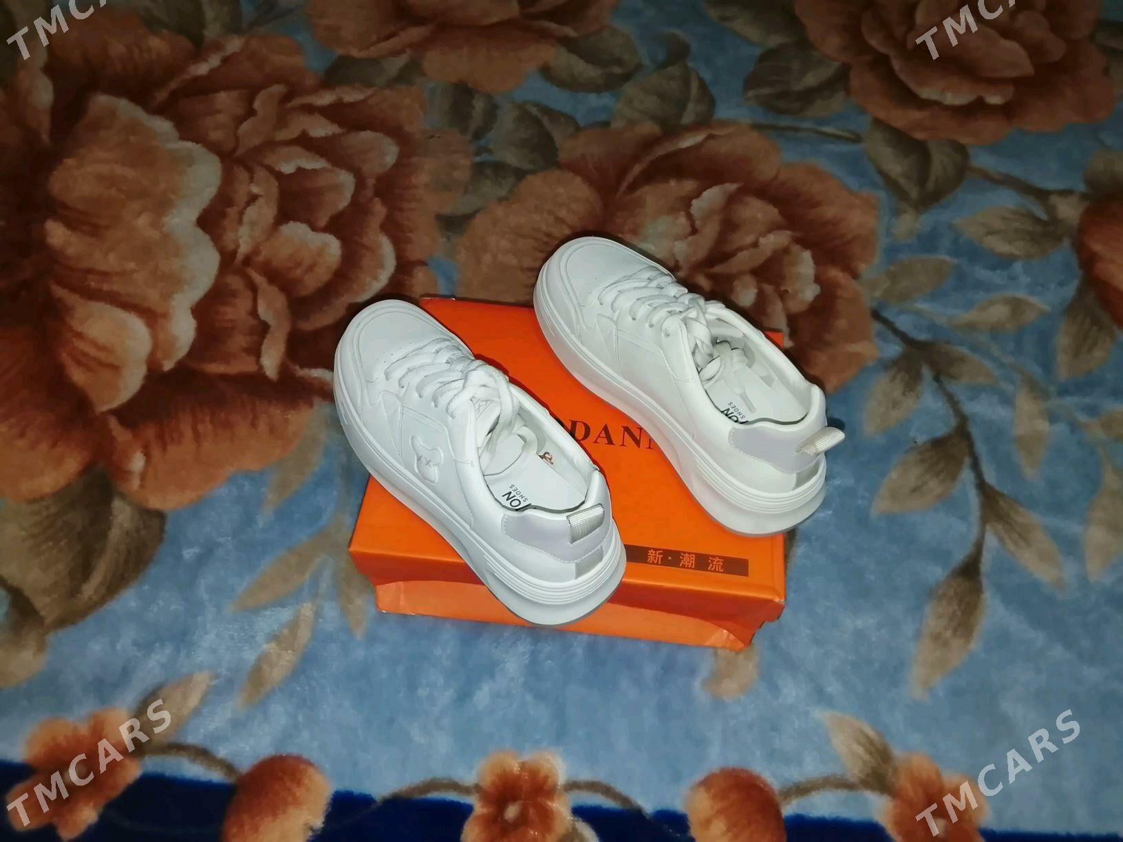 Кросовки - Mary - img 1