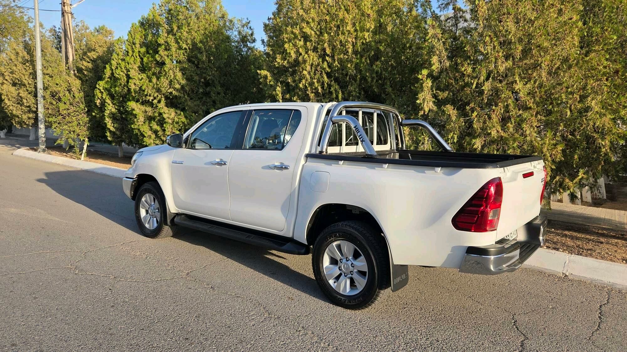 Toyota Hilux 2020 - 550 000 TMT - Aşgabat - img 3