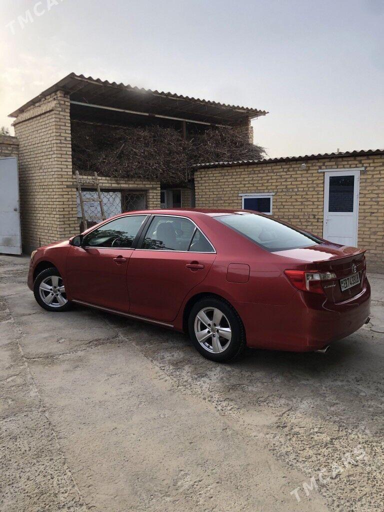 Toyota Camry 2013 - 240 000 TMT - Туркменабат - img 4