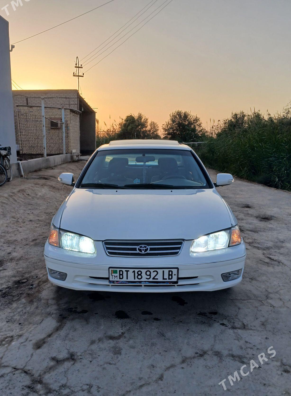 Toyota Camry 2000 - 130 000 TMT - Garabekewül - img 9