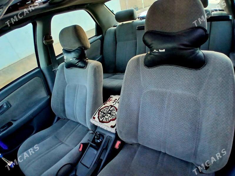Toyota Camry 2000 - 130 000 TMT - Garabekewül - img 8