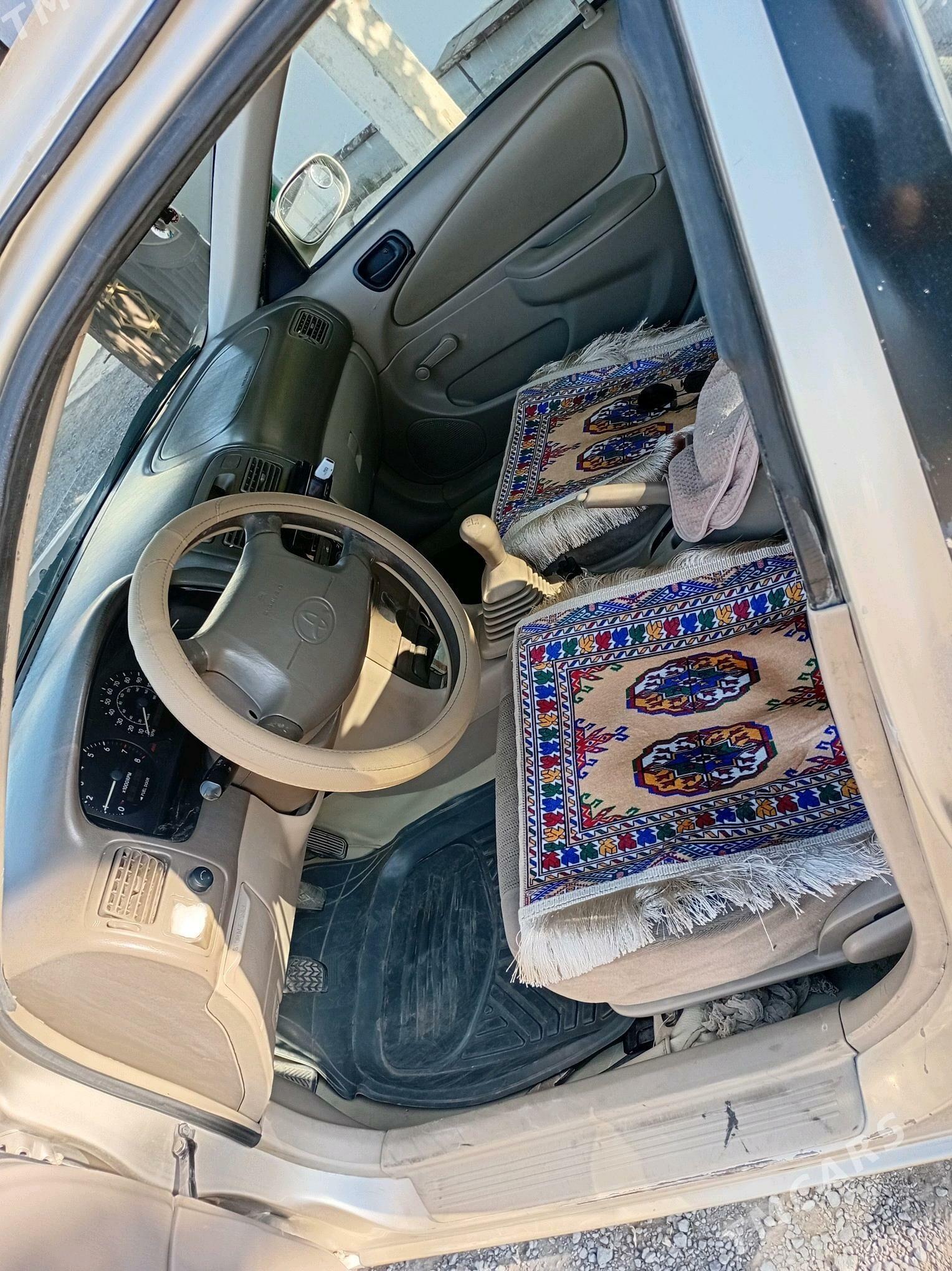 Toyota Corolla 2000 - 75 000 TMT - Анев - img 3