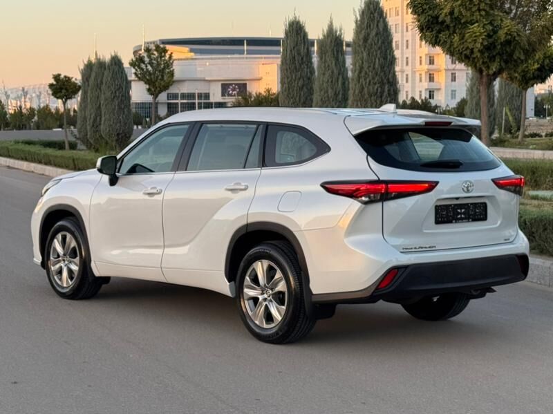 Toyota Highlander 2022 - 615 000 TMT - Aşgabat - img 7