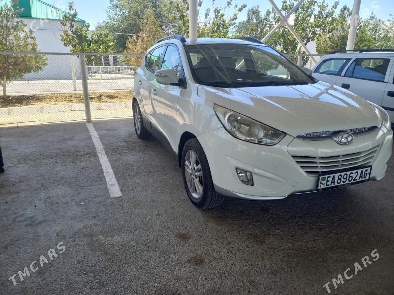 Hyundai Tucson 2010 - 190 000 TMT - Ашхабад - img 3