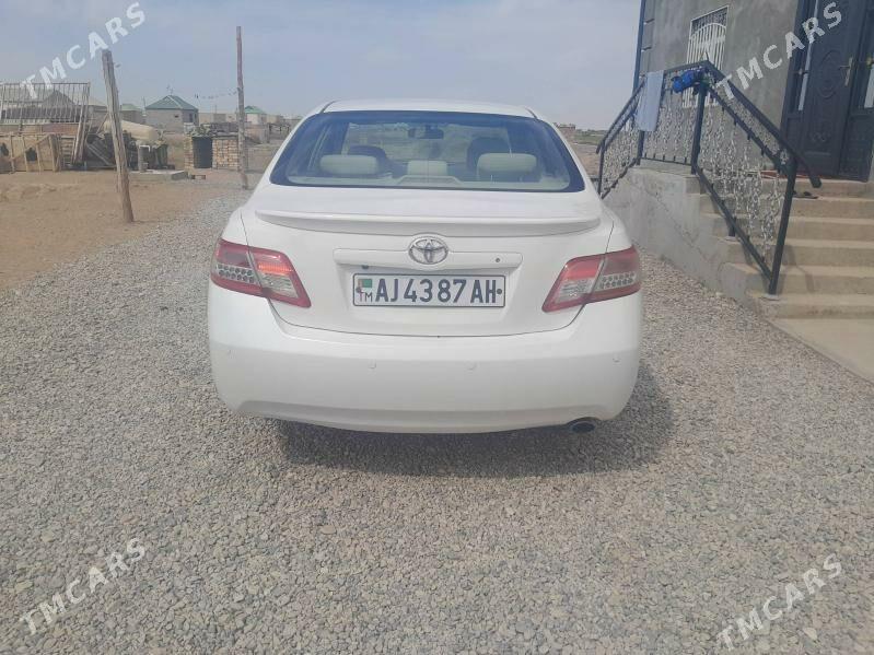 Toyota Camry 2011 - 130 000 TMT - Babadaýhan - img 2