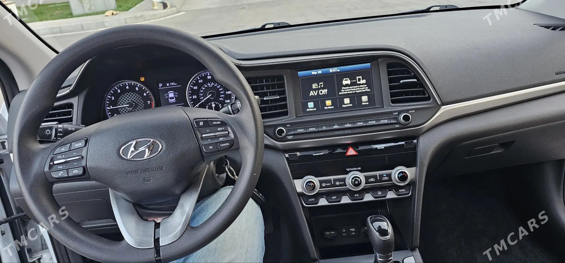Hyundai Elantra 2020 - 215 000 TMT - Кипджак - img 2