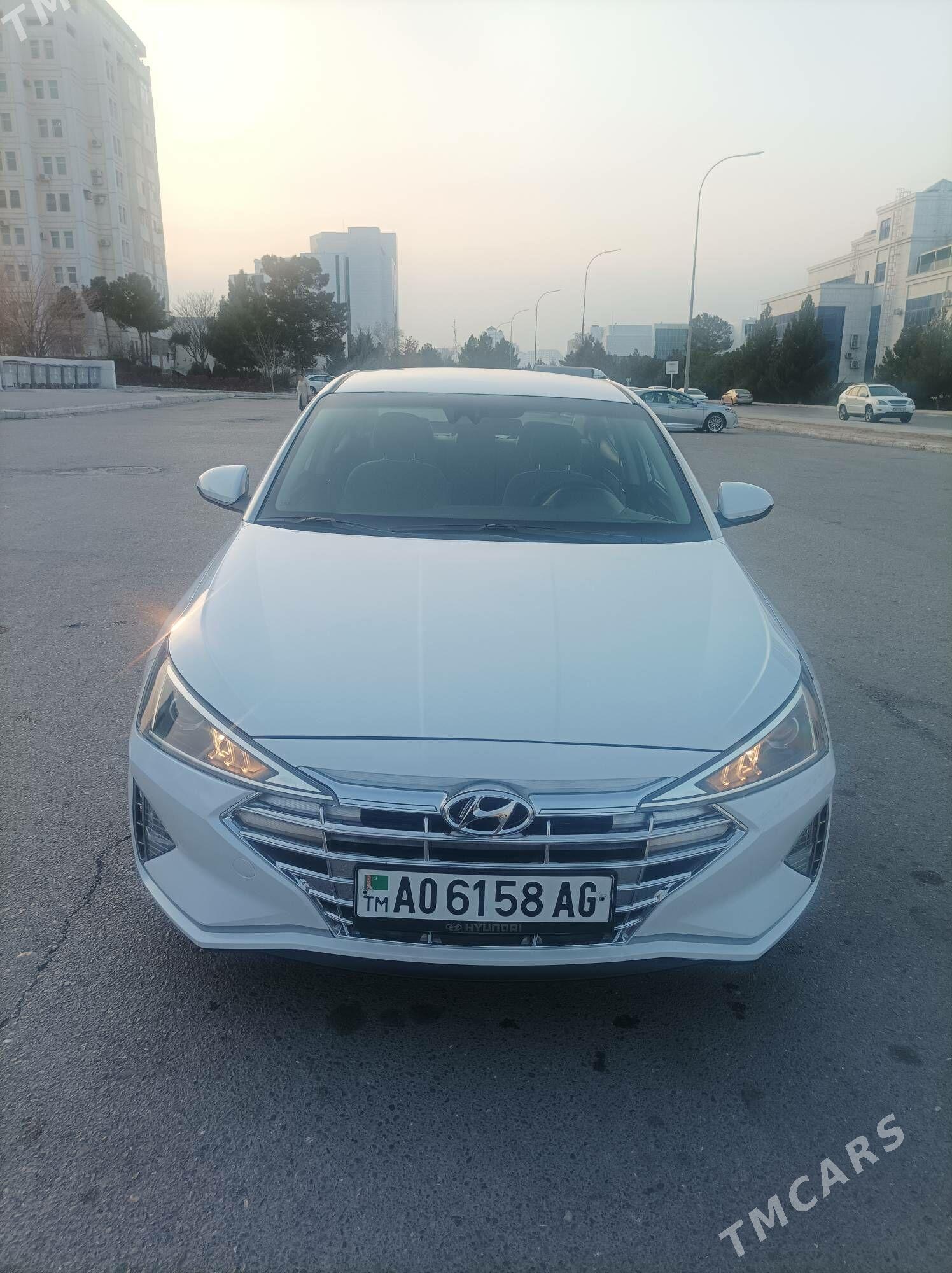 Hyundai Elantra 2019 - 200 000 TMT - Бузмеин - img 3