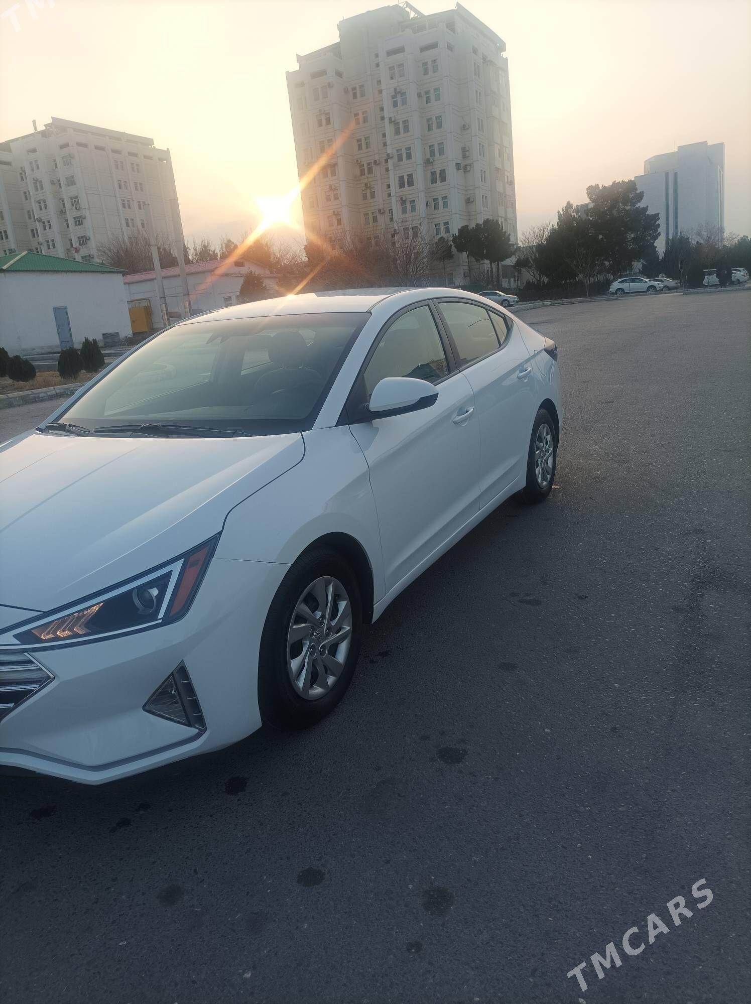 Hyundai Elantra 2019 - 200 000 TMT - Бузмеин - img 2