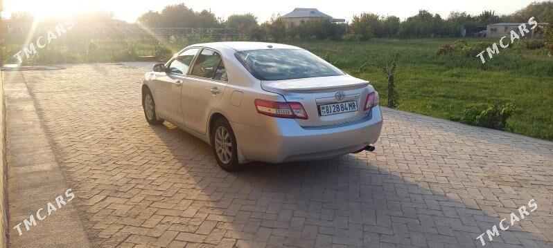 Toyota Camry 2010 - 190 000 TMT - Байрамали - img 4