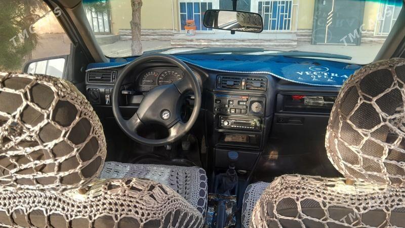 Opel Vectra 1992 - 33 000 TMT - Saýat - img 9