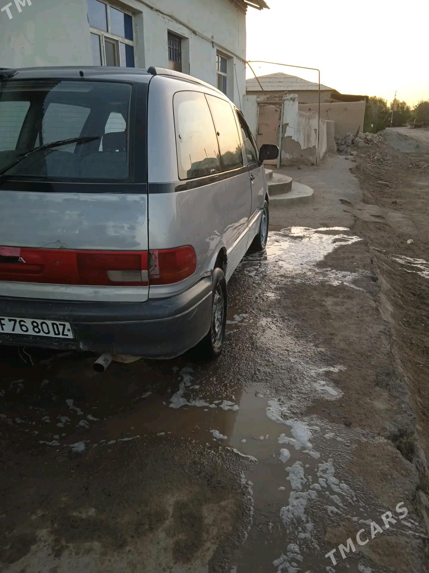 Toyota Previa 1993 - 26 000 TMT - Şabat etr. - img 8