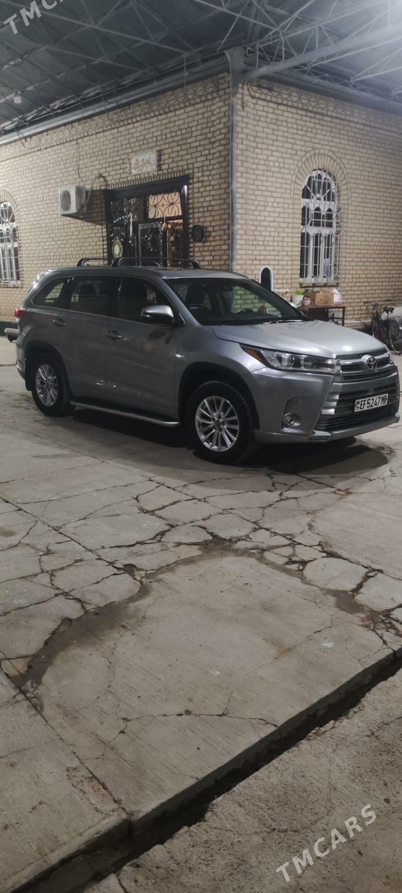 Toyota Highlander 2017 - 430 000 TMT - Mary - img 3
