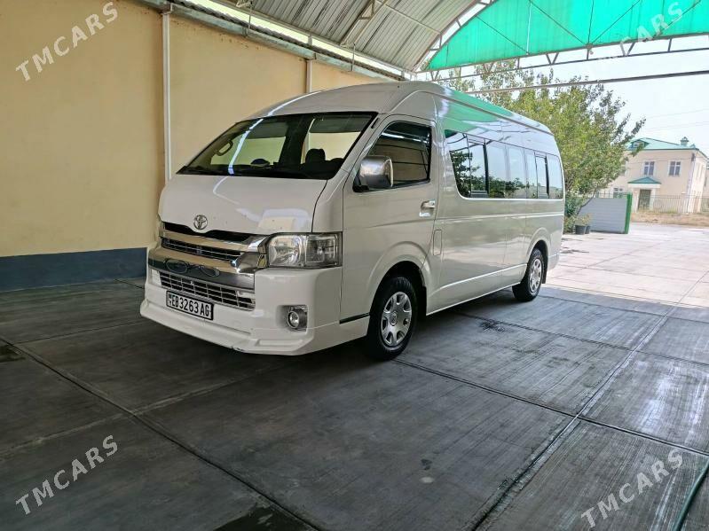 Toyota Hiace 2005 - 325 000 TMT - Büzmeýin GRES - img 4