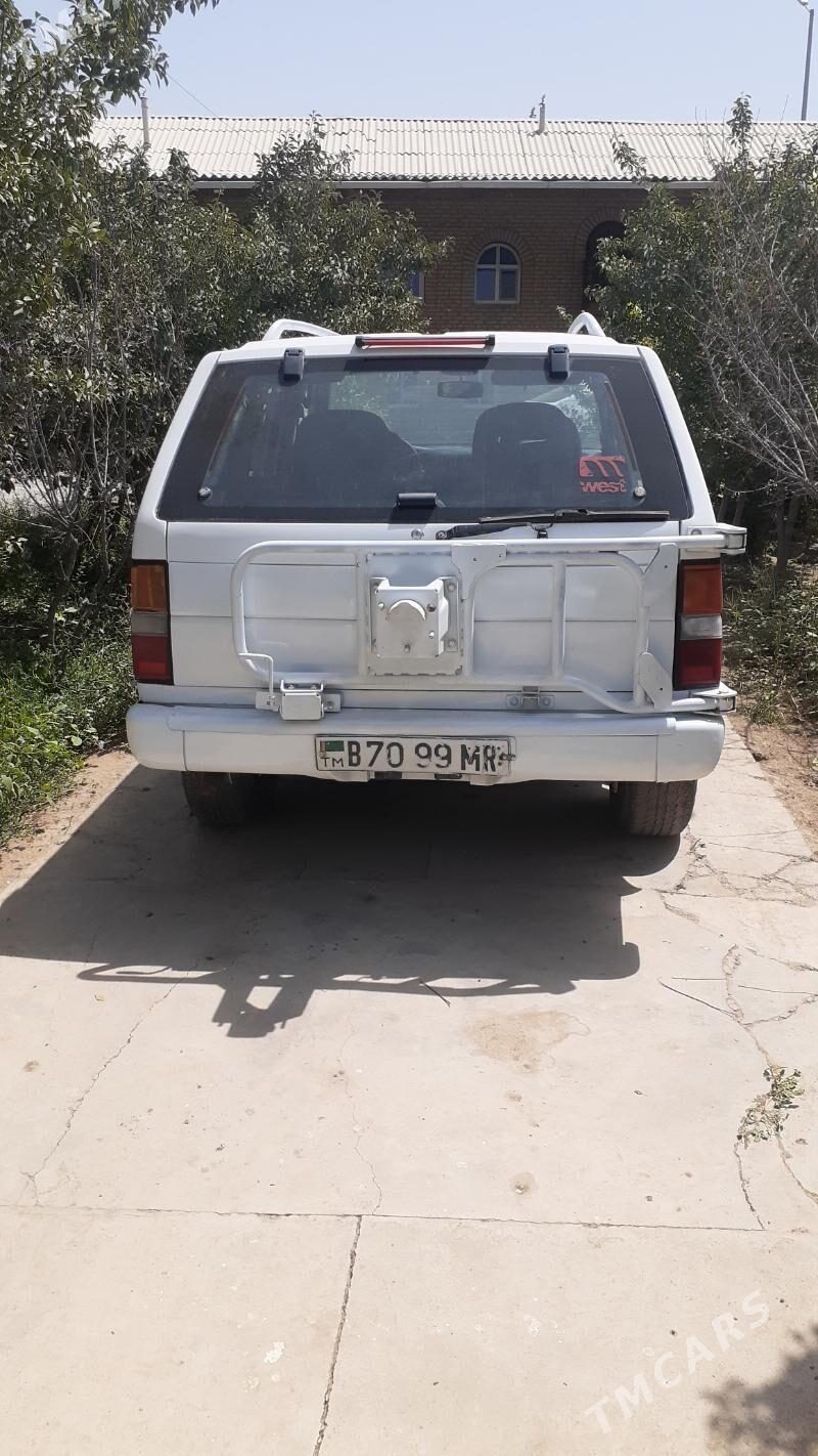 Nissan Pathfinder 1991 - 40 000 TMT - Мары - img 1