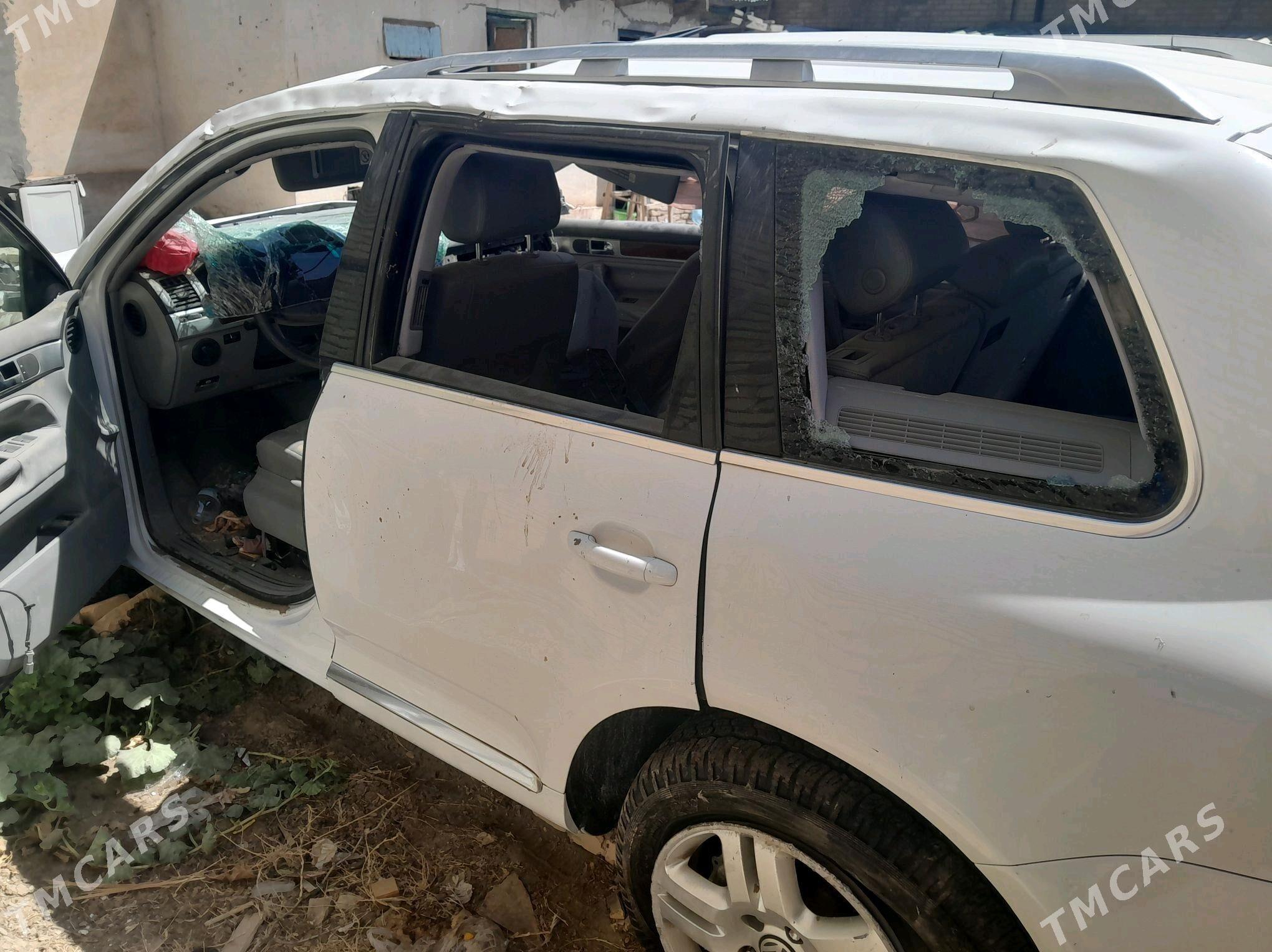 Volkswagen Touareg 2003 - 67 000 TMT - Türkmenabat - img 3