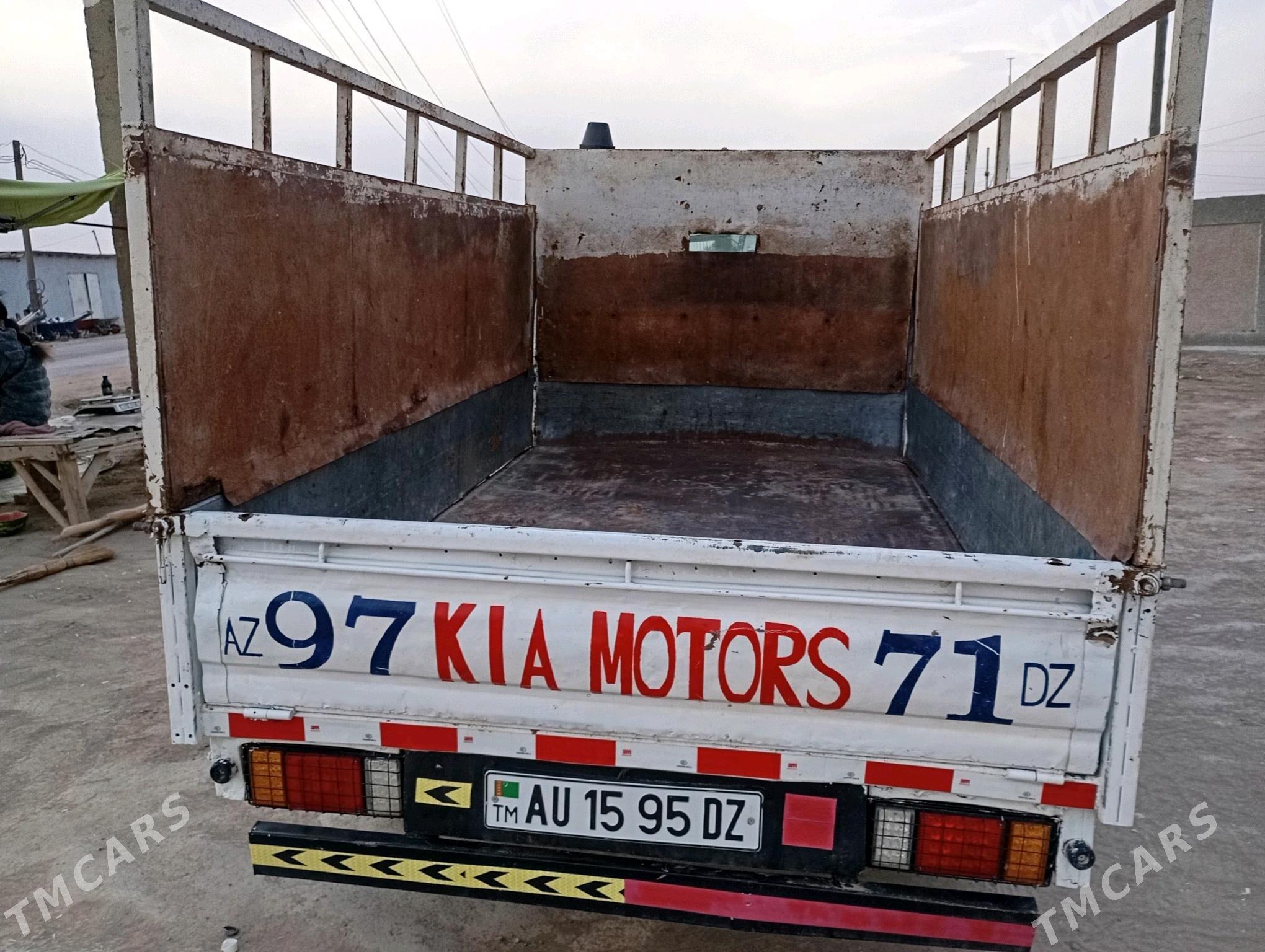 Kia Bongo 2003 - 90 000 TMT - Гурбансолтан Едже - img 5
