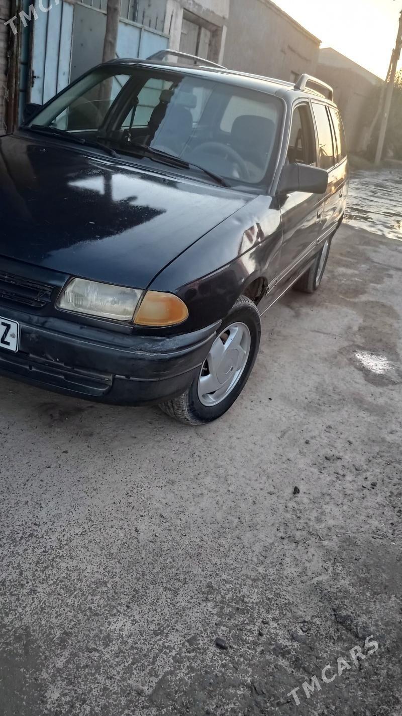 Opel Astra 1993 - 35 000 TMT - Дашогуз - img 8