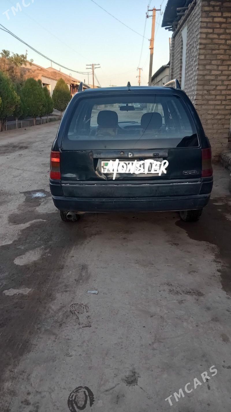 Opel Astra 1993 - 35 000 TMT - Дашогуз - img 2
