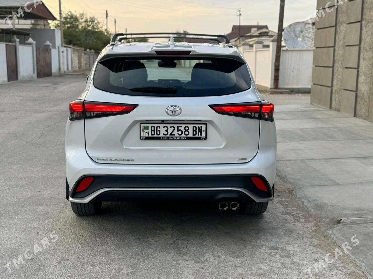 Toyota Highlander 2022 - 550 000 TMT - Балканабат - img 6