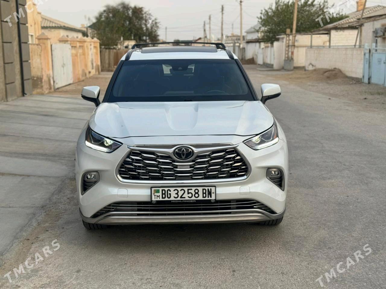 Toyota Highlander 2022 - 550 000 TMT - Балканабат - img 2