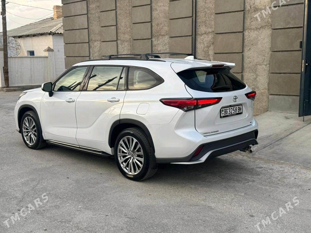 Toyota Highlander 2022 - 550 000 TMT - Балканабат - img 4