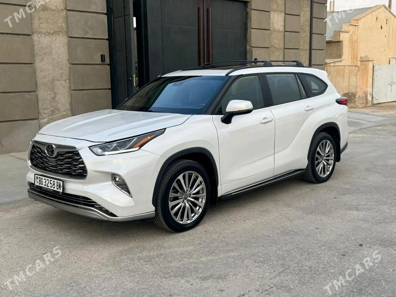 Toyota Highlander 2022 - 550 000 TMT - Балканабат - img 3