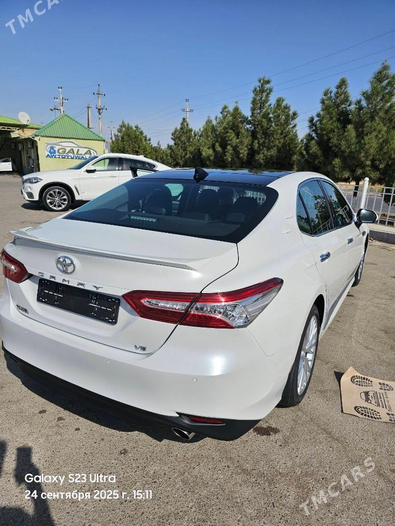 Toyota Camry 2018 - 410 000 TMT - Ашхабад - img 4