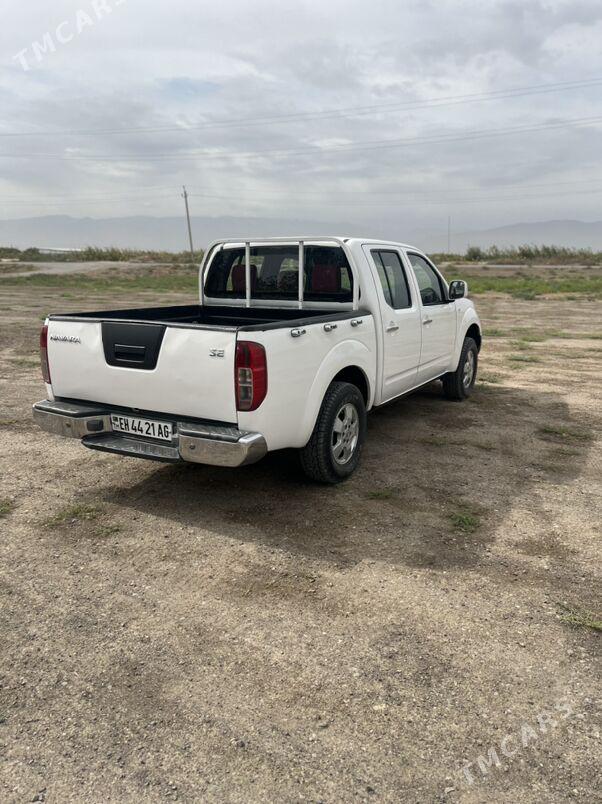 Nissan Navara 2010 - 180 000 TMT - Aşgabat - img 9