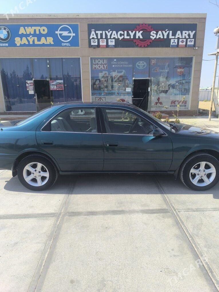 Toyota Camry 1998 - 130 000 TMT - Байрамали - img 4
