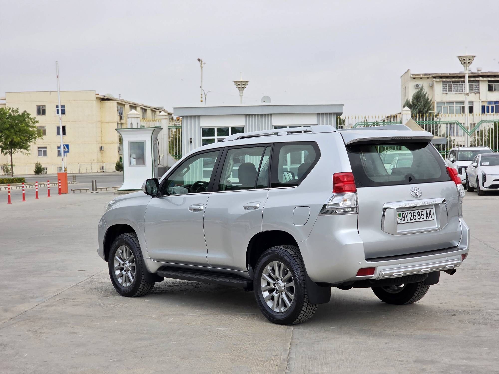 Toyota Land Cruiser Prado 2010 - 700 000 TMT - 11 mkr - img 5