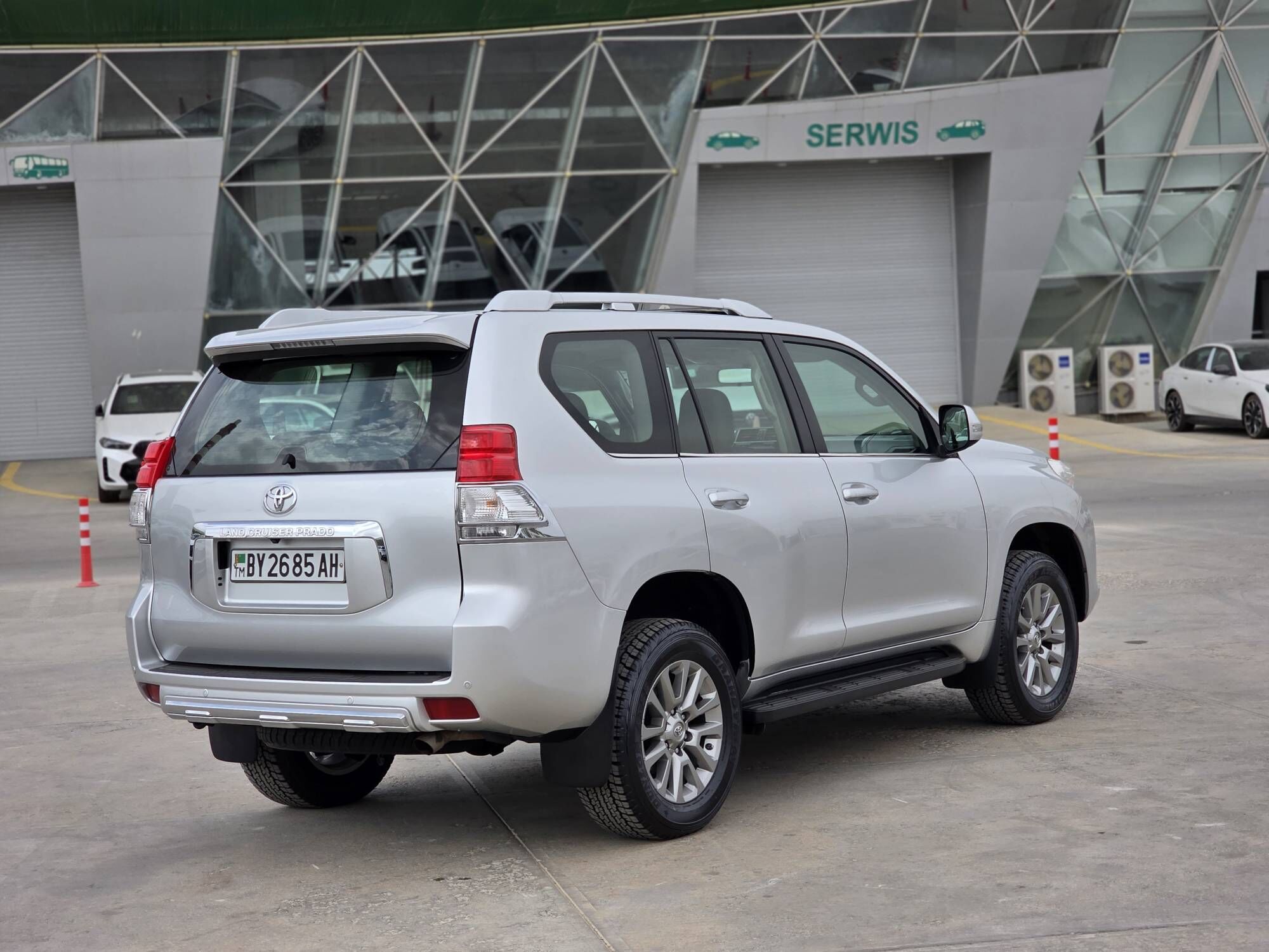 Toyota Land Cruiser Prado 2010 - 700 000 TMT - 11 mkr - img 2