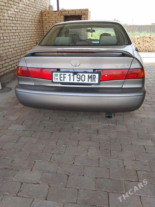 Toyota Camry 2001 - 165 000 TMT - Байрамали - img 3