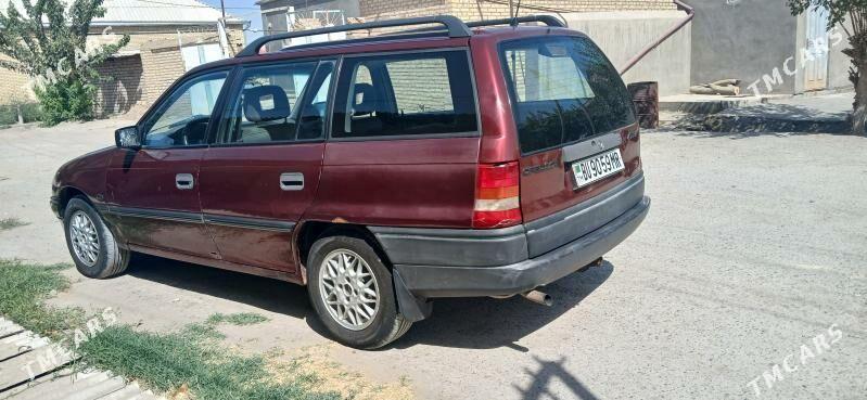 Opel Astra 1993 - 30 000 TMT - Мары - img 6