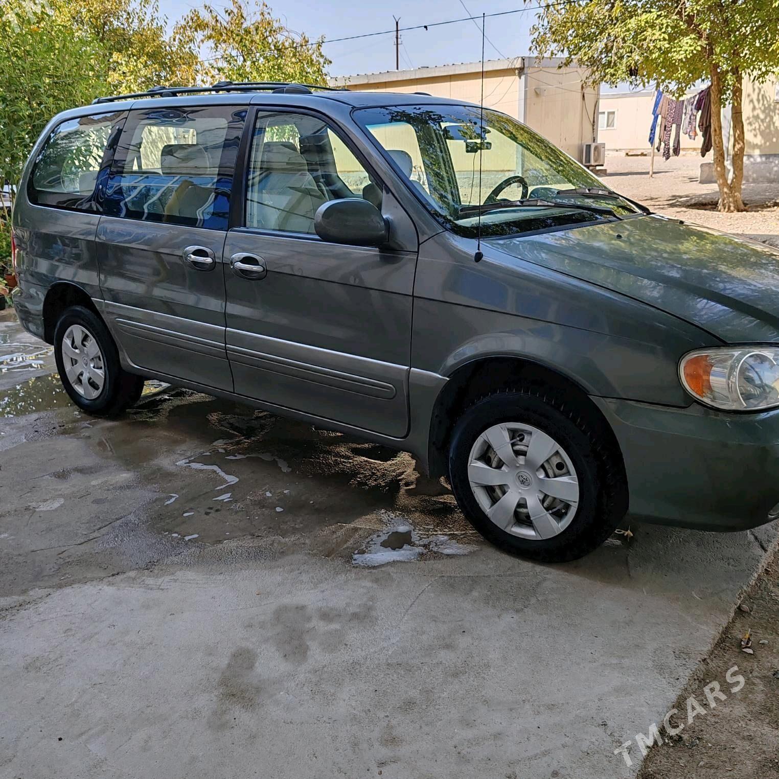 Kia Sedona 2004 - 90 000 TMT - Балканабат - img 4