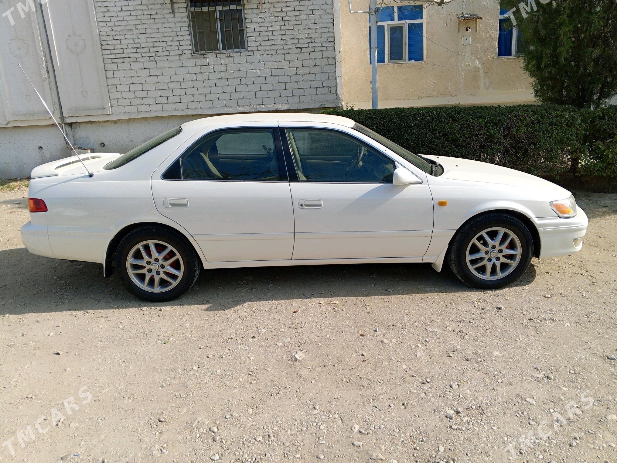 Toyota Camry 1998 - 140 000 TMT - Балканабат - img 3