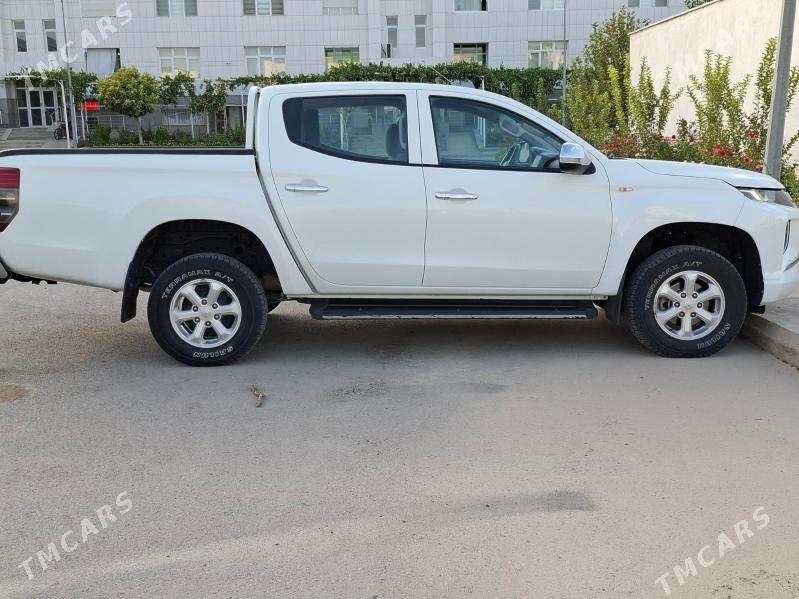 Mitsubishi L200 2020 - 320 000 TMT - Gurtly - img 6