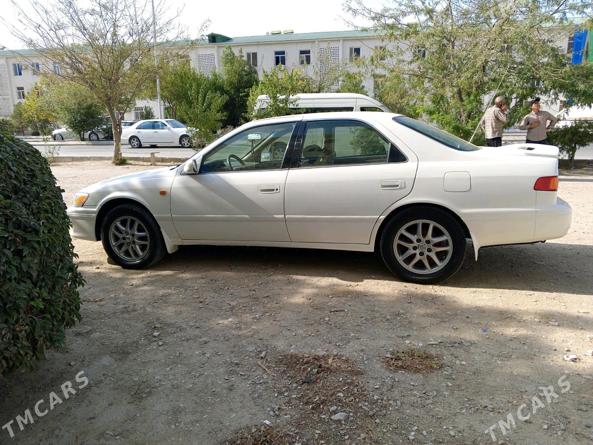 Toyota Camry 1998 - 140 000 TMT - Балканабат - img 4
