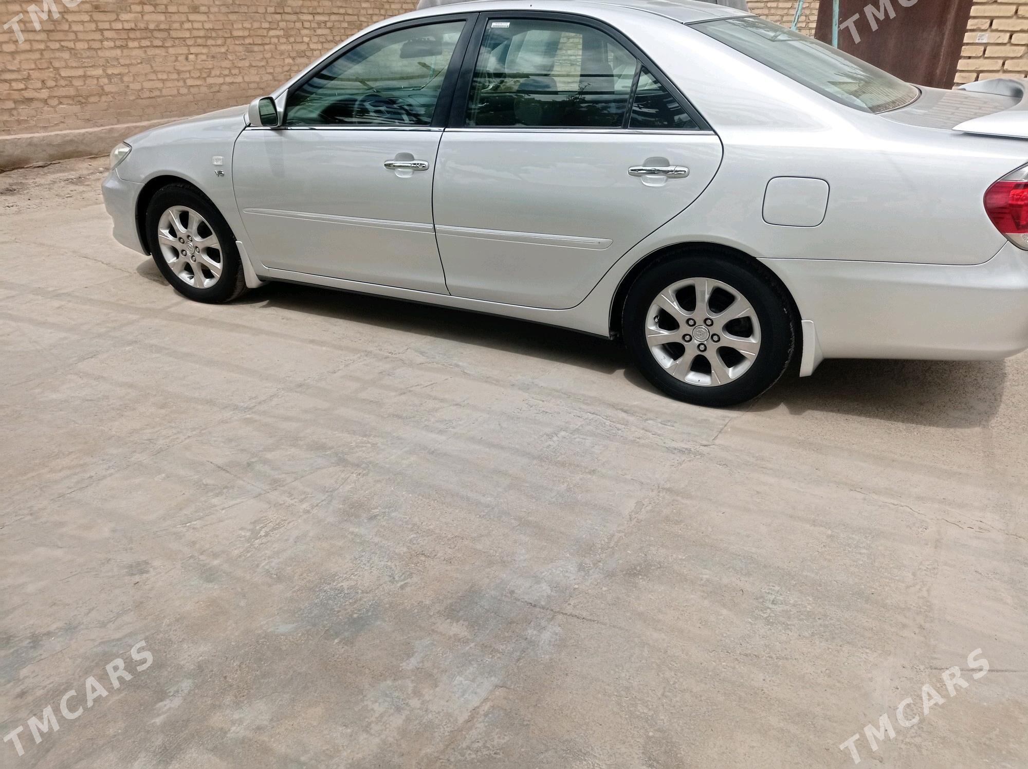 Toyota Camry 2005 - 190 000 TMT - Сакарчага - img 4