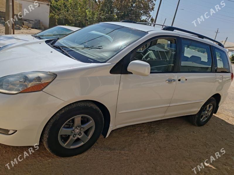 Toyota Sienna 2006 - 215 000 TMT - Байрамали - img 2
