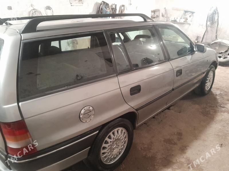 Opel Astra 1995 - 32 000 TMT - Мургап - img 3