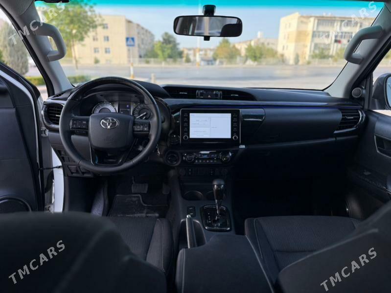 Toyota Hilux 2022 - 597 000 TMT - Ашхабад - img 5