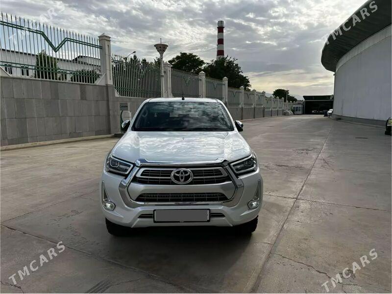 Toyota Hilux 2022 - 597 000 TMT - Ашхабад - img 4