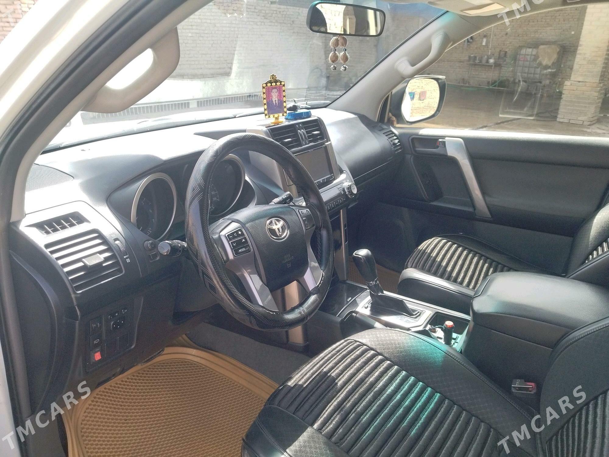Toyota Land Cruiser Prado 2012 - 495 000 TMT - Kerki - img 2