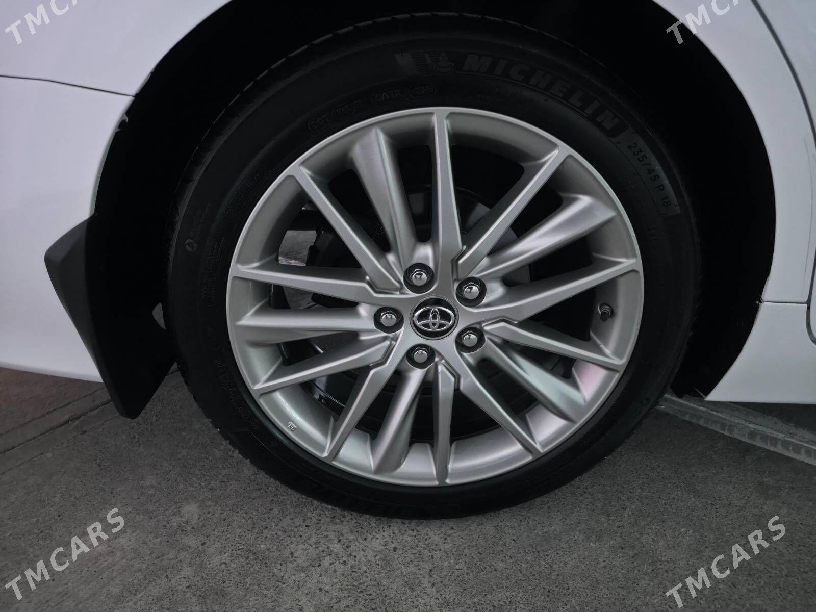 Toyota Camry 2022 - 385 000 TMT - Aşgabat - img 8