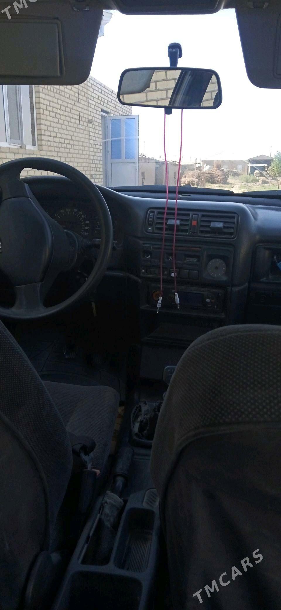 Opel Vectra 1989 - 20 000 TMT - Мургап - img 2
